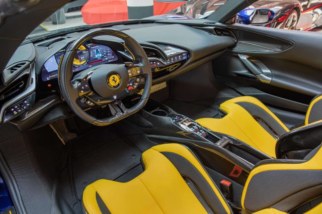 FERRARI SF90 SPIDER TAILOR MADE|ASSETTO FIORA - foto 11