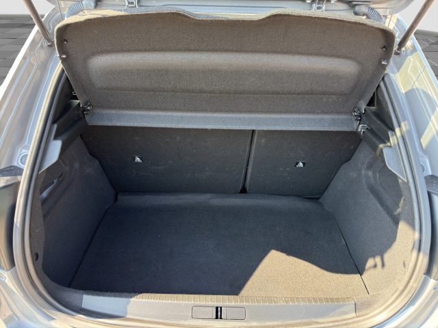 PEUGEOT 208 208 HYBRID 100 E-DCS6 ALLURE - foto 14