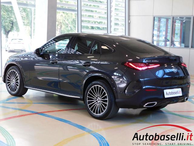 MERCEDES-BENZ GLC 220 D 4MATIC COUPÉ AMG LINE ADVANCED - foto 4