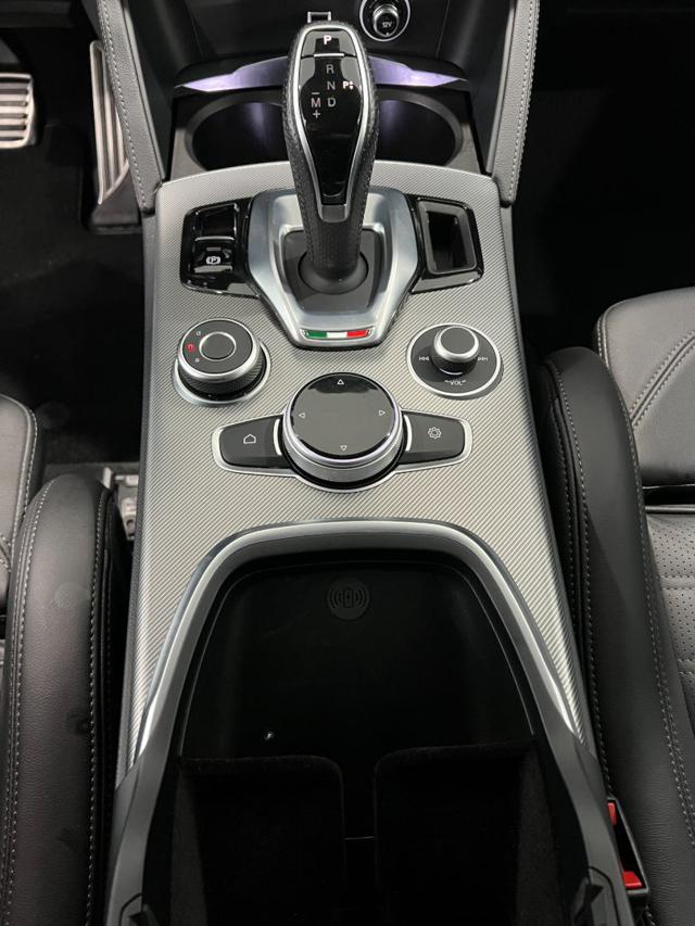 ALFA ROMEO STELVIO 2.2 TURBODIESEL 210 CV AT8 Q4 VE - foto 17