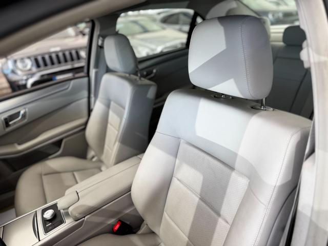MERCEDES-BENZ E 220 CDI AVANTGARDE - SOLO 87.000 KM  - foto 17