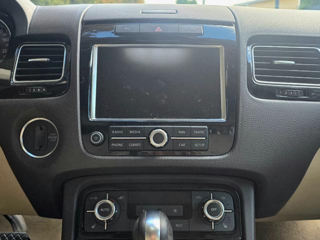 VOLKSWAGEN TOUAREG 3.0 V6 TDI TIPTRONIC - foto 18