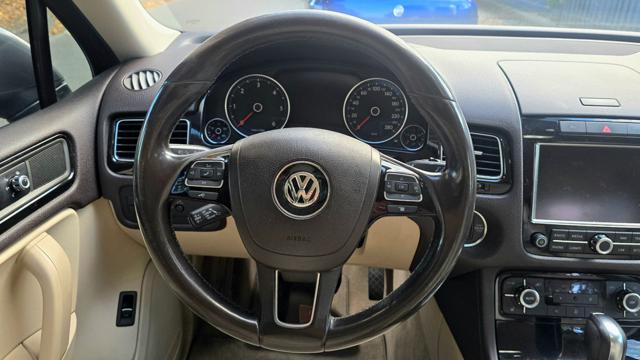 VOLKSWAGEN TOUAREG 3.0 V6 TDI TIPTRONIC - foto 17