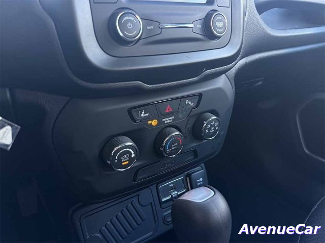 JEEP RENEGADE 1.3 T4 LONGITUDE 150CV DDCT PREZ - foto 17
