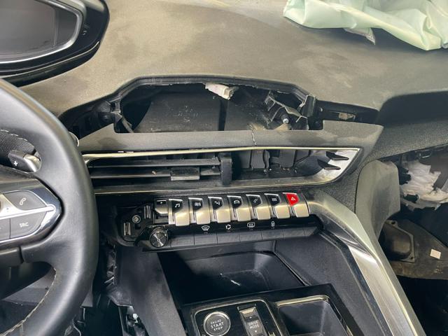 PEUGEOT 3008 HYBRID4 300CV E-EAT8 ALLURE PACK - foto 16