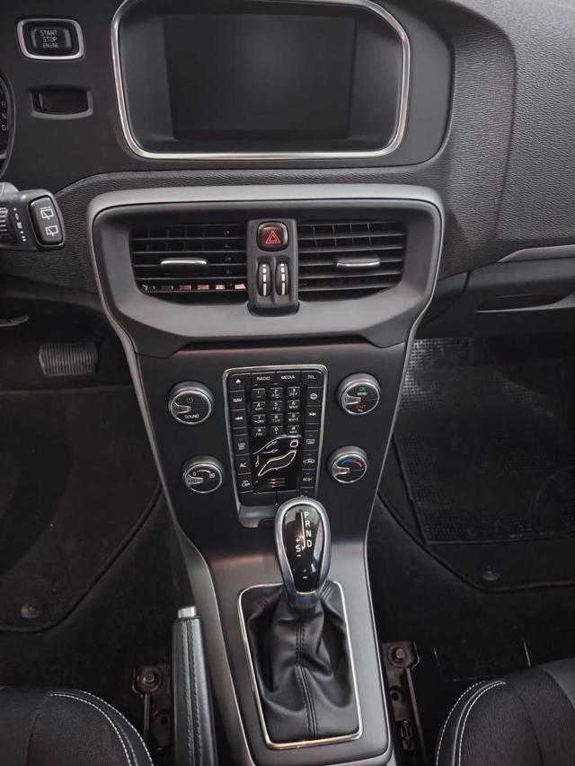VOLVO V40 D2 GEARTRONIC - foto 8