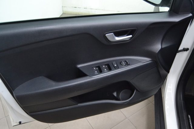KIA STONIC 1.4 MPI ECOGPL ENERGY - foto 10