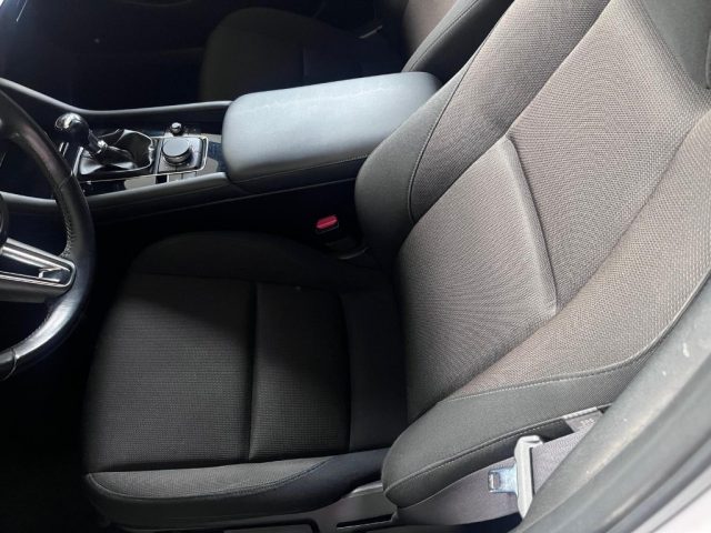 MAZDA 3 2.0L SKYACTIV-G M-HYBRID EXECUTI - foto 9
