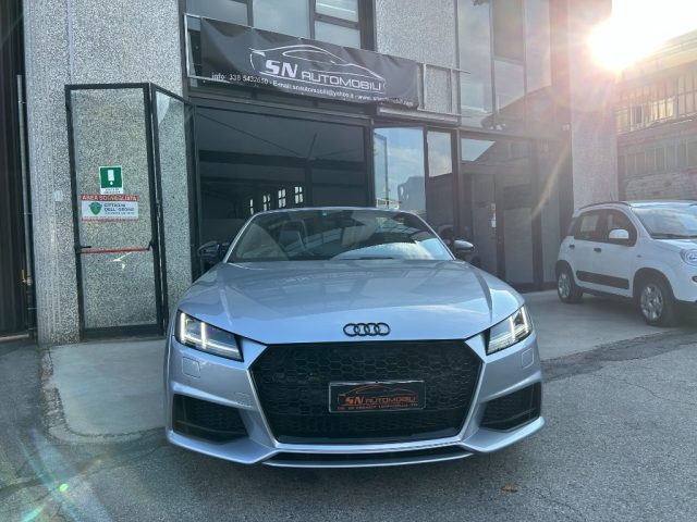AUDI TT Grigio metallizzato
