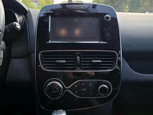 RENAULT CLIO 1.2 INTENS 75 CV OK NEOPATENTATI - foto 19