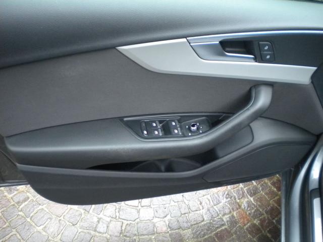 AUDI A4 AVANT 35 TDI S TRONIC DESIGN - foto 15