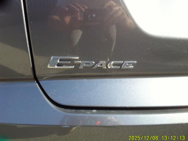 JAGUAR E-PACE 2.0D 150 CV R-DYNAMIC S - foto 7
