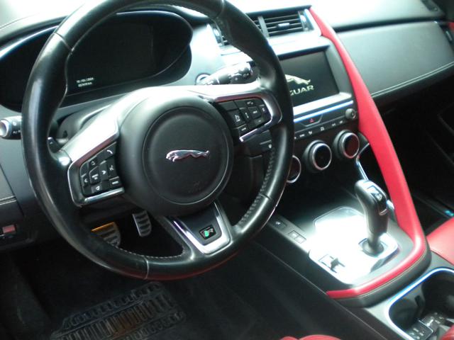 JAGUAR E-PACE 2.0D 180 CV AWD AUT. R-DYNAMIC H - foto 16