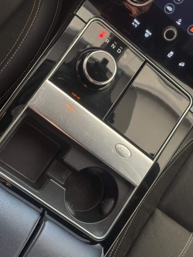 LAND ROVER RANGE ROVER VELAR 2.0D I4 240 CV R-DYNAMIC S - foto 15
