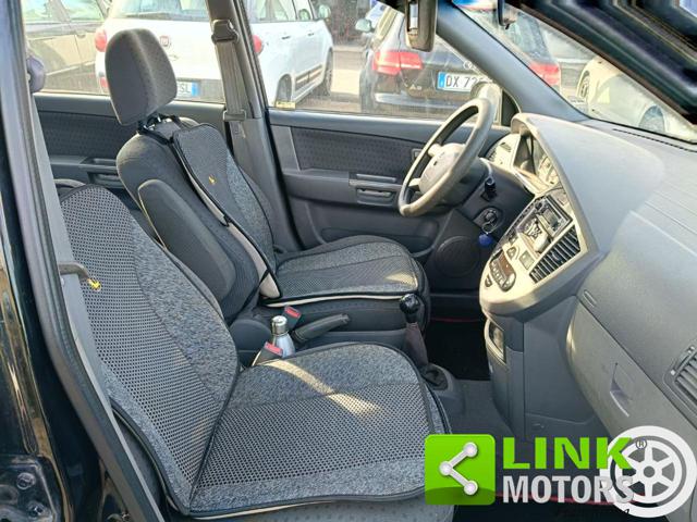 KIA CARENS 2.0 16V CRDI LX - foto 22