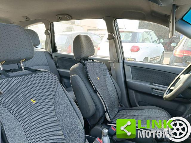 KIA CARENS 2.0 16V CRDI LX - foto 16