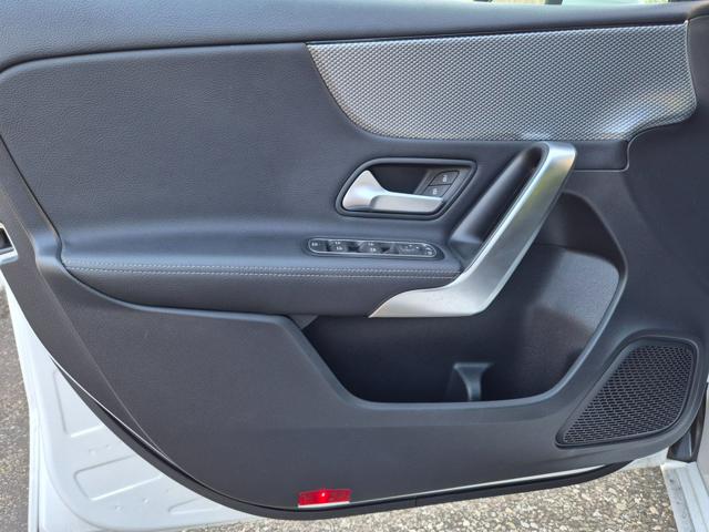 MERCEDES-BENZ A 180 AUTOMATIC SPORT - foto 12