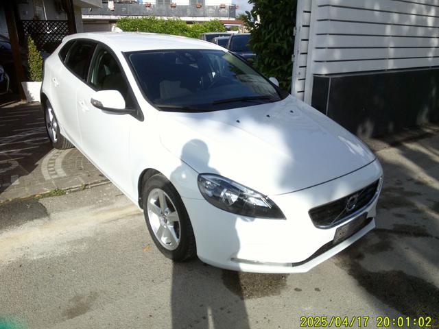 VOLVO V40 D2 - foto 27