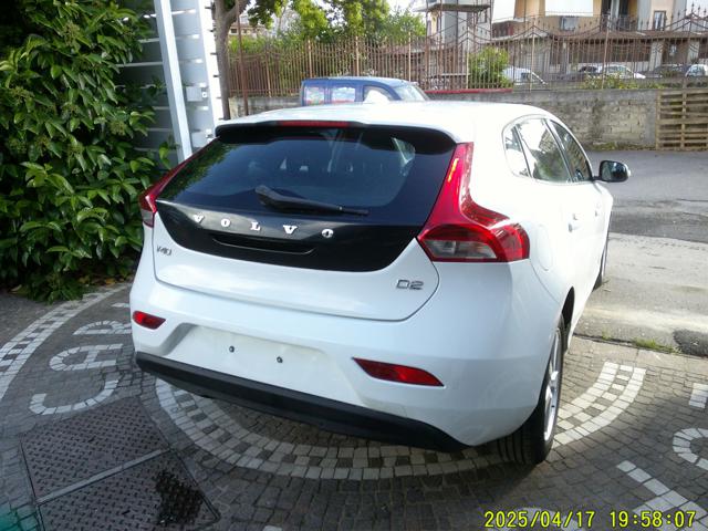 VOLVO V40 D2 - foto 11
