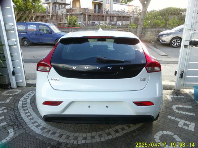 VOLVO V40 D2 - foto 12
