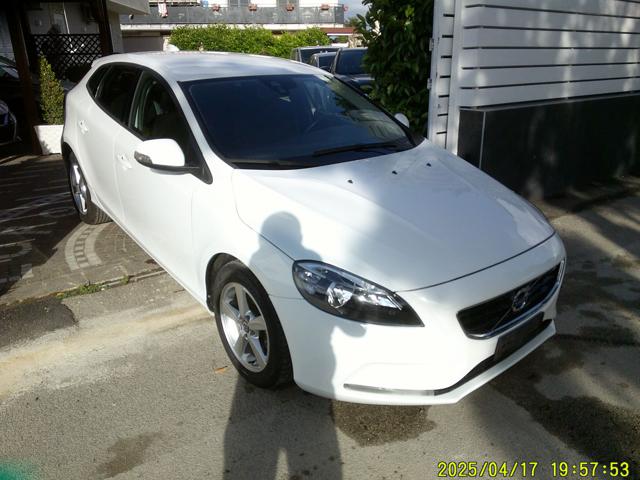 VOLVO V40 D2 - foto 10