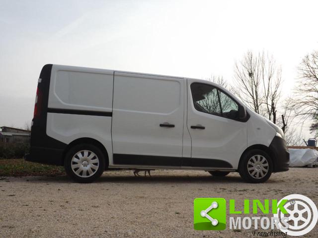 OPEL VIVARO 1.6 BITURBO CON POLIZZA DI GARAN - foto 10