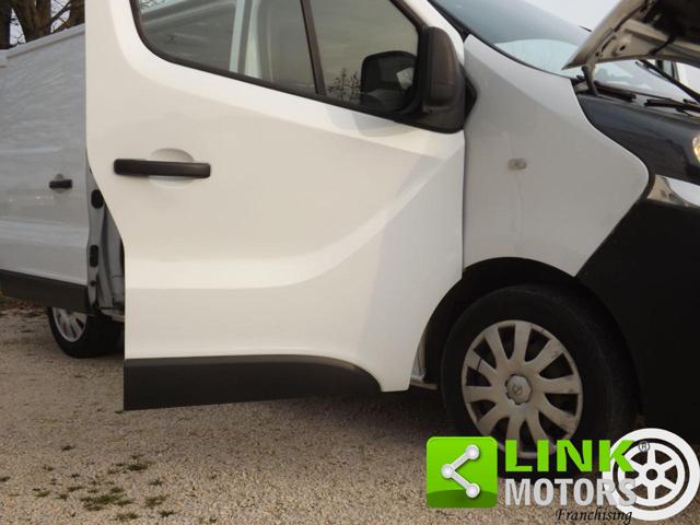OPEL VIVARO 1.6 BITURBO CON POLIZZA DI GARAN - foto 46