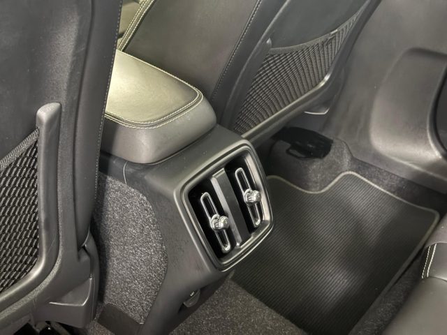 VOLVO XC40 D4 AWD GEARTRONIC R-DESIGN - foto 11