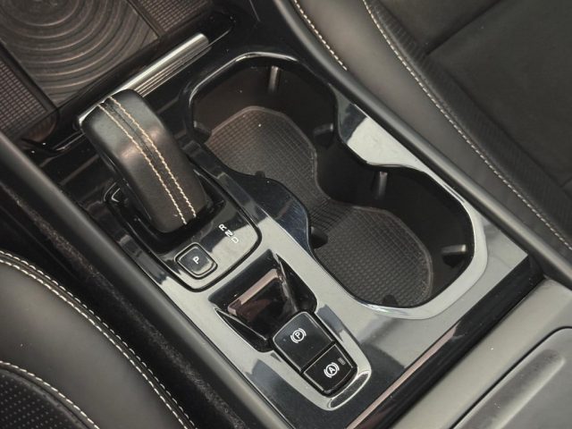 VOLVO XC40 D4 AWD GEARTRONIC R-DESIGN - foto 15