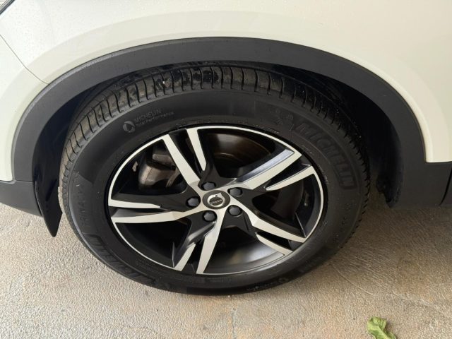 VOLVO XC40 D4 AWD GEARTRONIC R-DESIGN - foto 27
