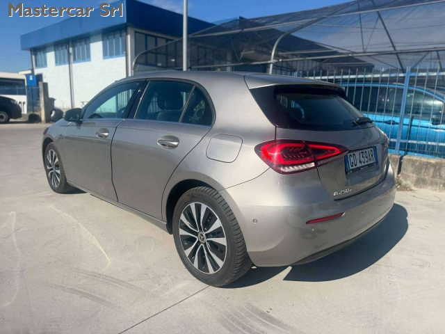 MERCEDES-BENZ A 250 CLASSE A 250  E PHEV (EQ-POWER)  - foto 9