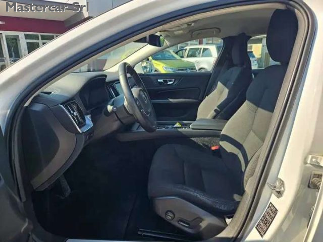 VOLVO V60 V60 2.0 B4 MOMENTUM BUSINESS AUT - foto 9
