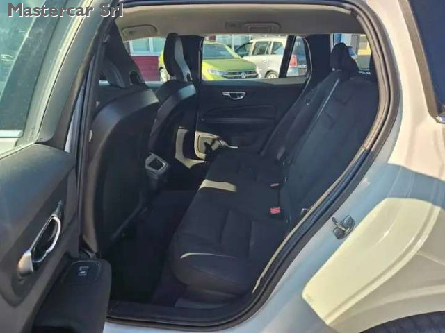 VOLVO V60 V60 2.0 B4 MOMENTUM BUSINESS AUT - foto 10