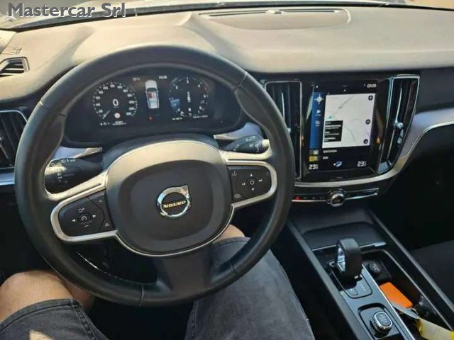 VOLVO V60 V60 2.0 B4 MOMENTUM BUSINESS AUT - foto 13