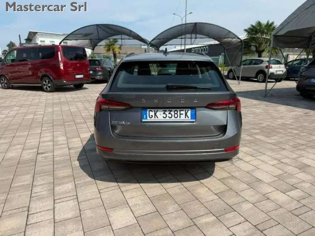 SKODA OCTAVIA OCTAVIA WAGON 2.0 TDI EVO EXECUT - foto 4