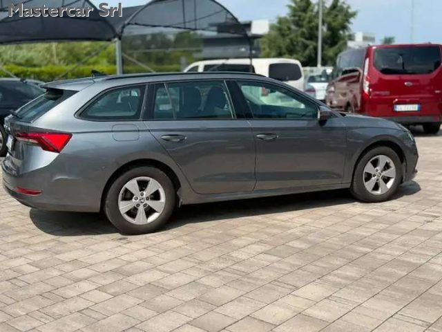 SKODA OCTAVIA OCTAVIA WAGON 2.0 TDI EVO EXECUT - foto 5