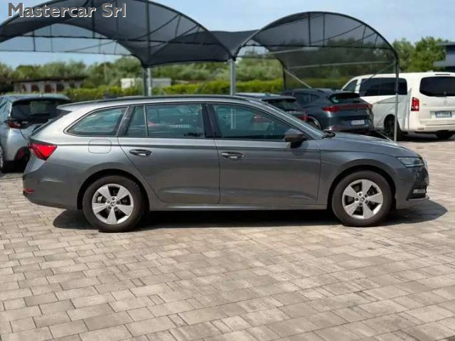 SKODA OCTAVIA OCTAVIA WAGON 2.0 TDI EVO EXECUT - foto 6