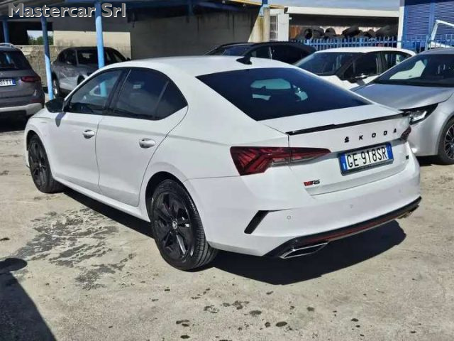 SKODA OCTAVIA OCTAVIA BERLINA 1.4 TSI PHEV RS  - foto 4