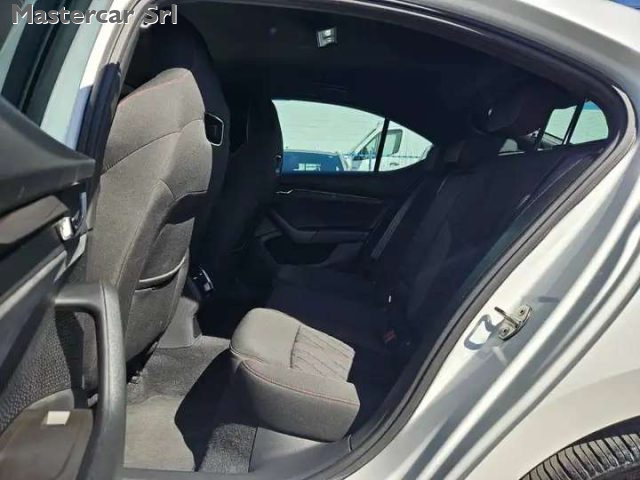 SKODA OCTAVIA OCTAVIA BERLINA 1.4 TSI PHEV RS  - foto 12