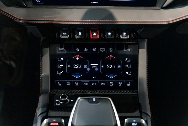 LAMBORGHINI URUS 4.0 SE - foto 39