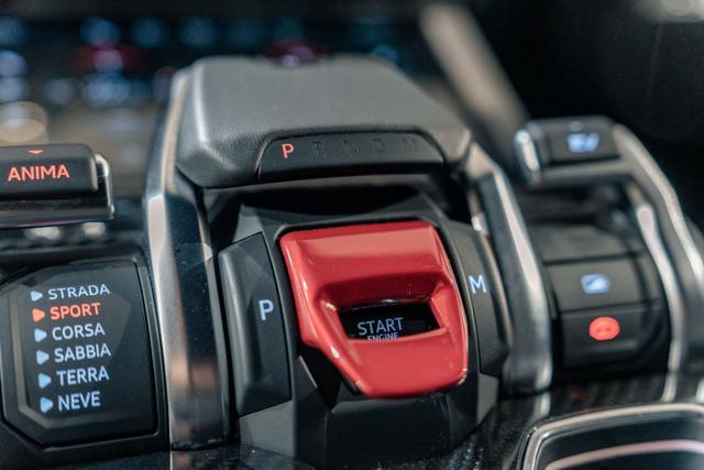 LAMBORGHINI URUS 4.0 SE - foto 49