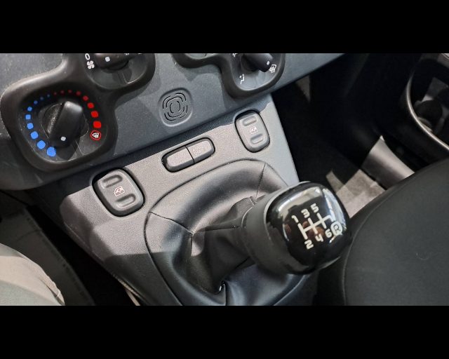 FIAT NEW PANDA 1.0 HYBRID 70CV 5 POSTI - foto 11