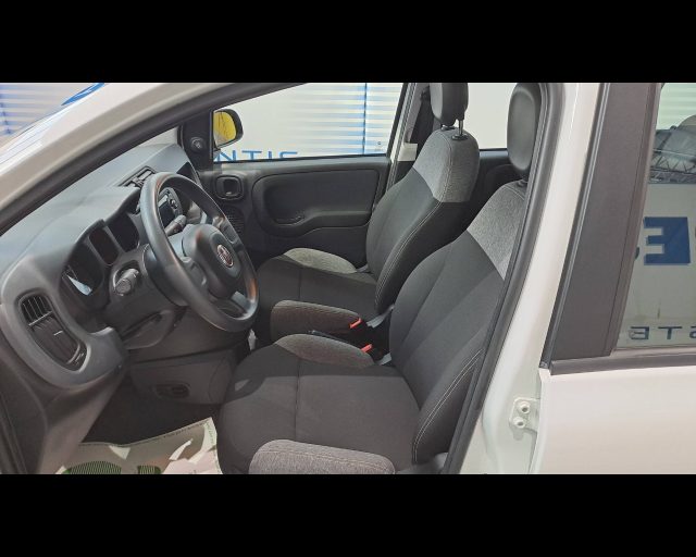 FIAT NEW PANDA 1.0 HYBRID 70CV 5 POSTI - foto 21
