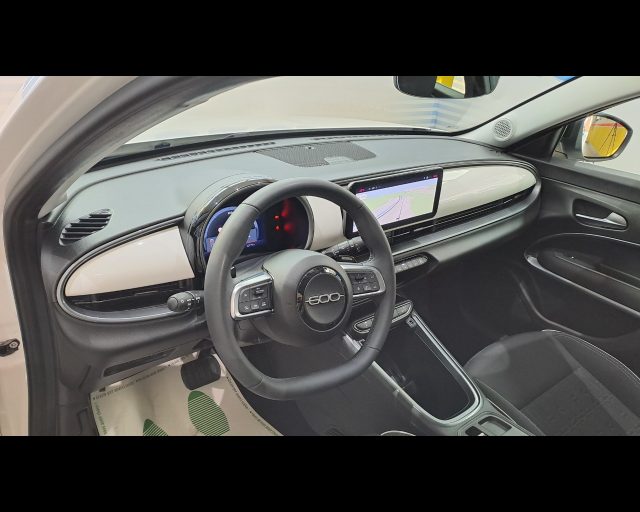 FIAT 600 1.2 HYBRID 145CV AUTO - foto 6