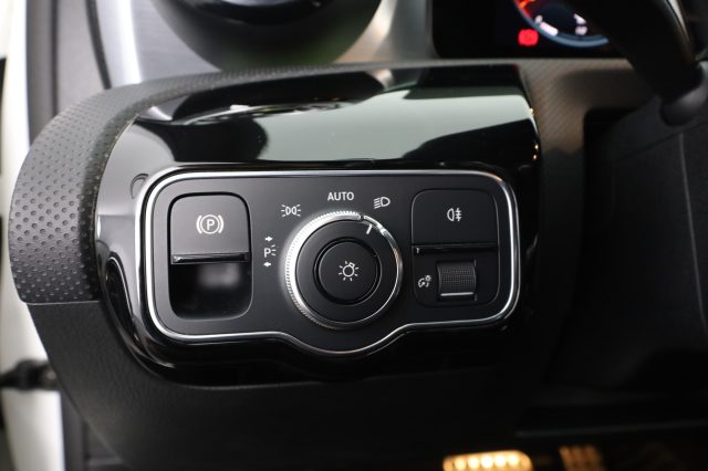 MERCEDES-BENZ A 180 A 180 D AUTOMATIC PREMIUM - foto 17