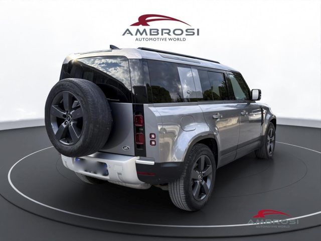 LAND ROVER DEFENDER 110 3.0D I6 MHEV SE AWD 200CV AU - foto 3