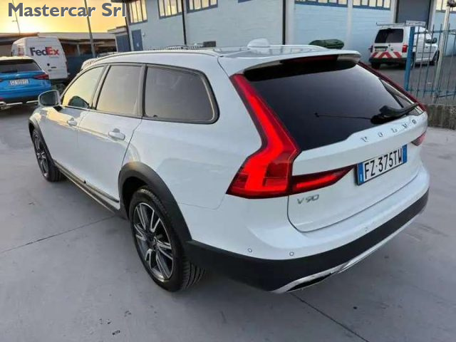 VOLVO V90 CROSS COUNTRY 2.0 D5 PRO AWD GEARTRONIC MY19 - - foto 4