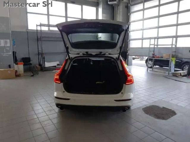 VOLVO V60 V60 2.0 B4 MOMENTUM BUSINESS PRO - foto 5