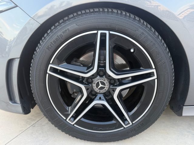 MERCEDES-BENZ A 180 PREMIUM AMG -TETTO APRIBILE - foto 11