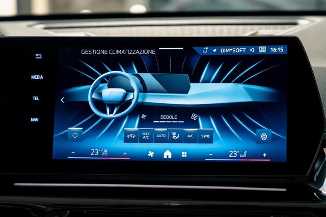 BMW X1 XDRIVE 25E MSPORT*HARMAN KARDON* - foto 37